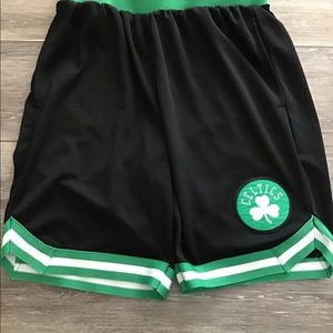 Boston Celtic Avtive Short. Adult M